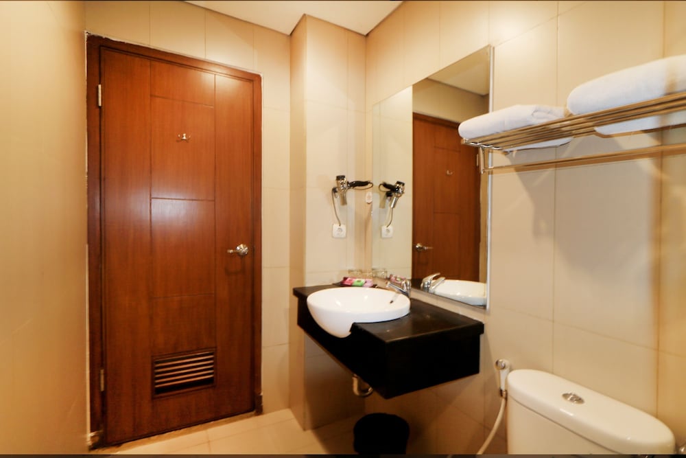 Hotel Dafam Rio Bandung 39/59