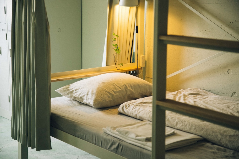 MIXED DORM