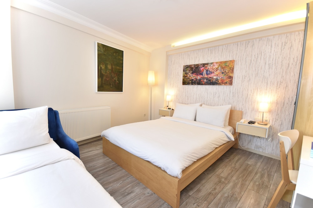 ELANAZ HOTEL 10/50
