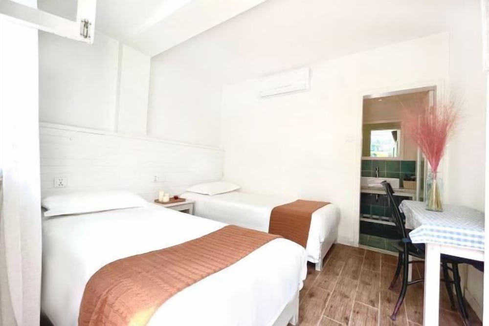 STANDARD, KING BED