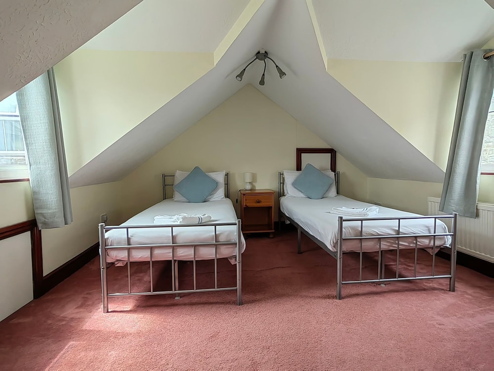 Cardigan Bay Guest House 15/50