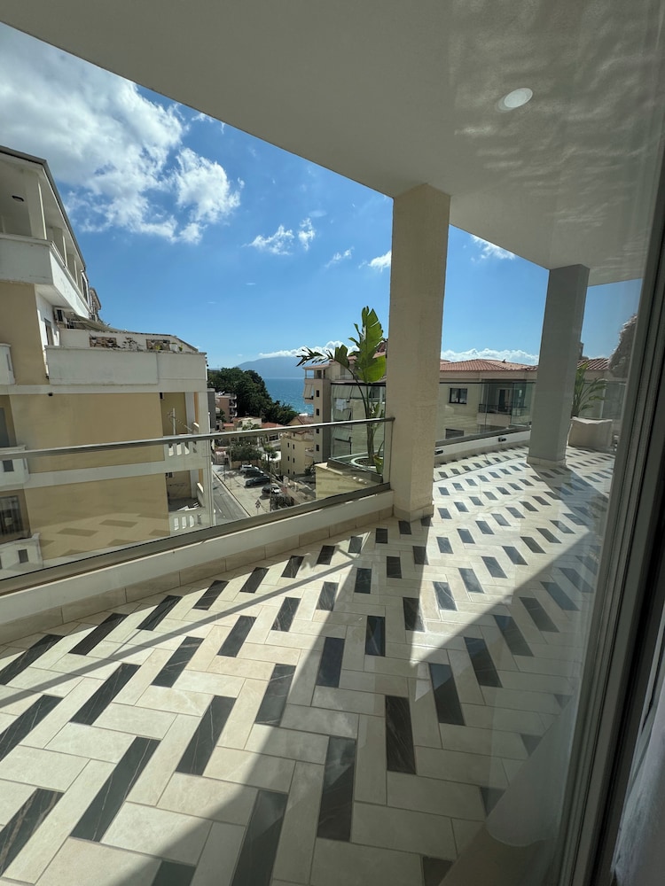 ADEA HOTEL 27/58