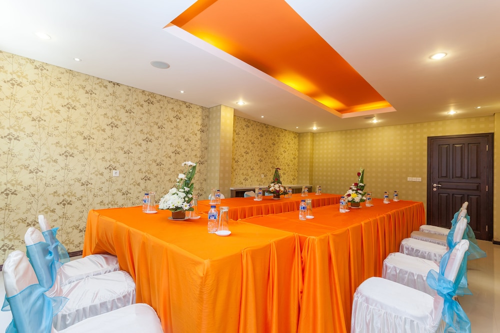 MAHATMA RESIDENCE 7/36