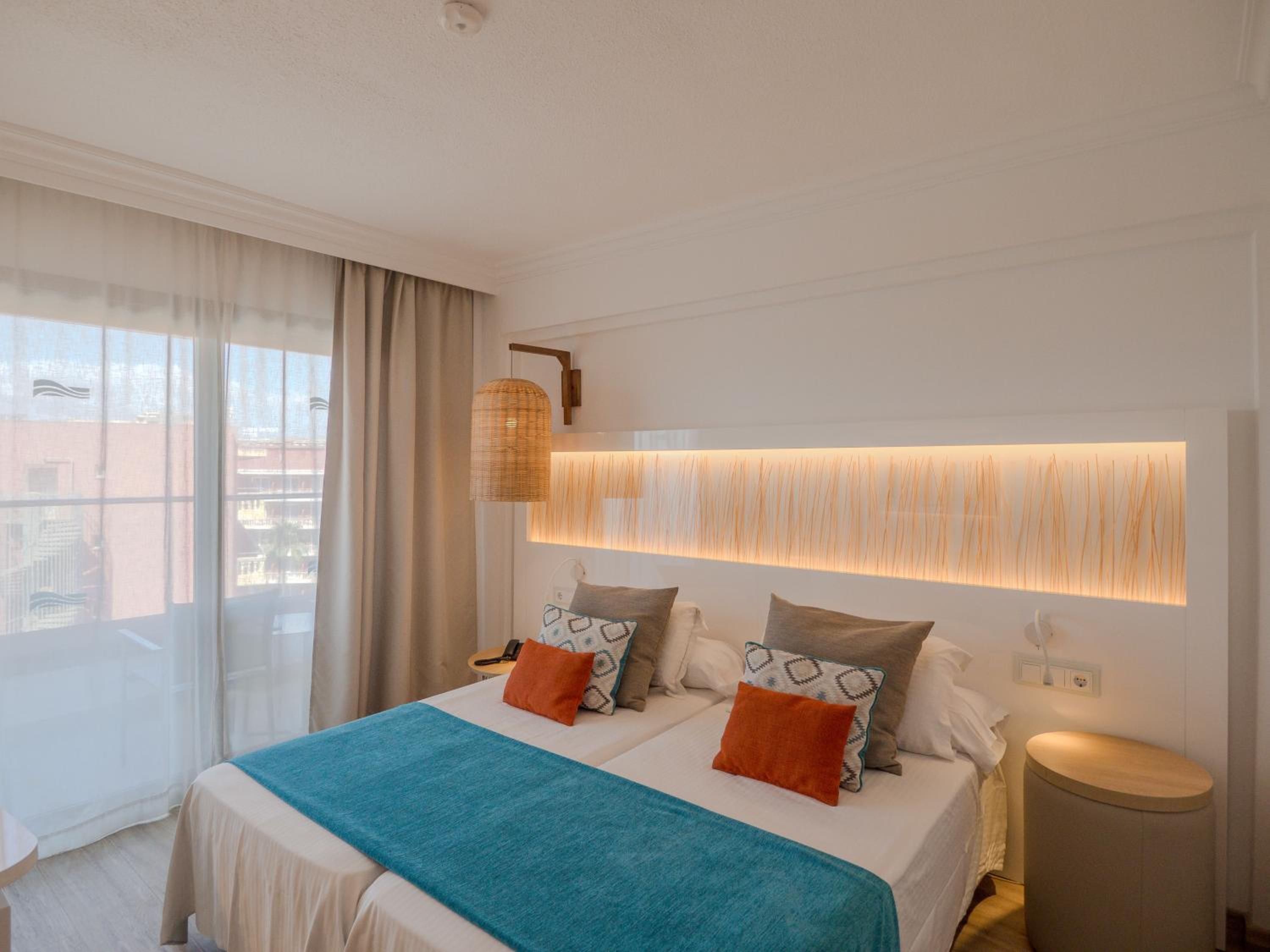 Room, Single, Large