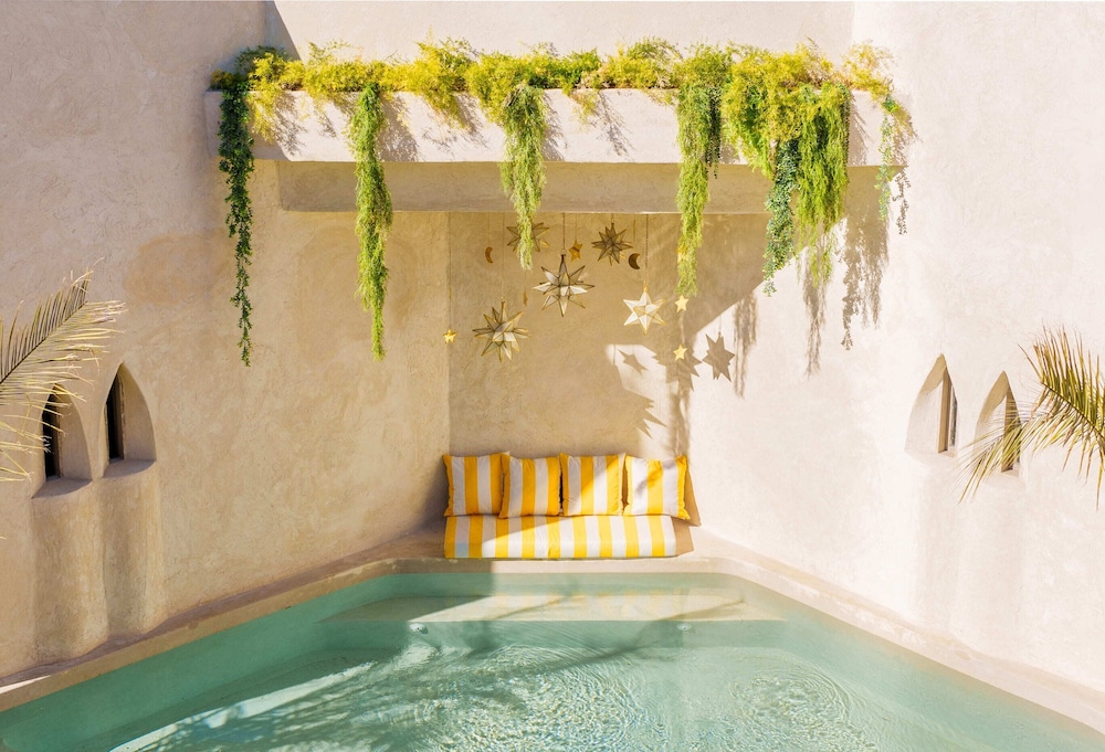 Riad XO Amira Victoria 40/50