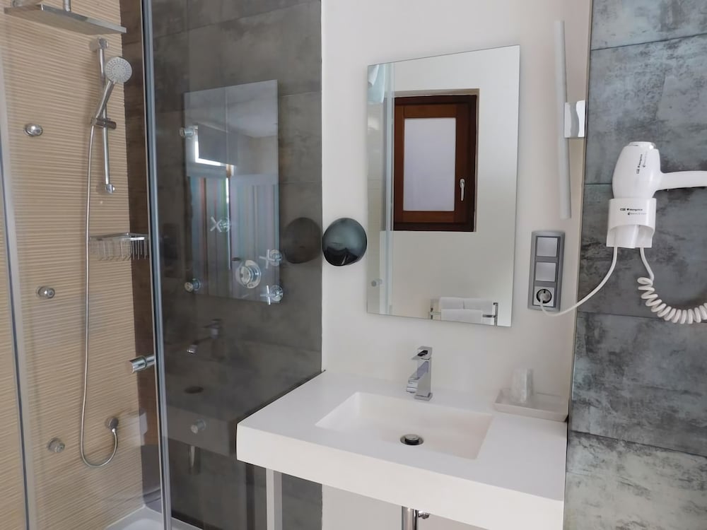 Hotel Canitas Spa 18/66