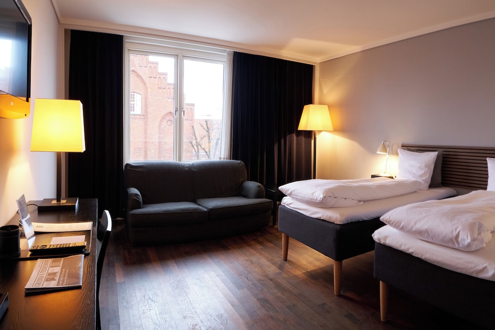 Standard, Twin Beds, Grand Wing، First Hotel Grand Odense 2/2