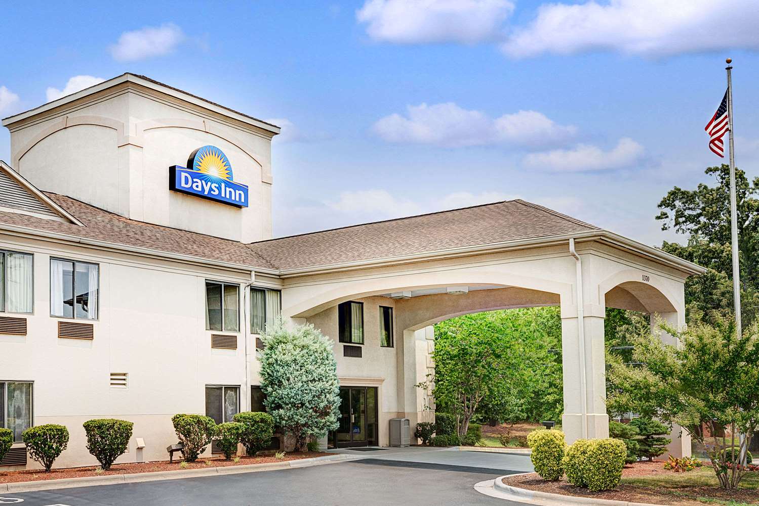 Days Inn By Wyndham Burlington East 5/31