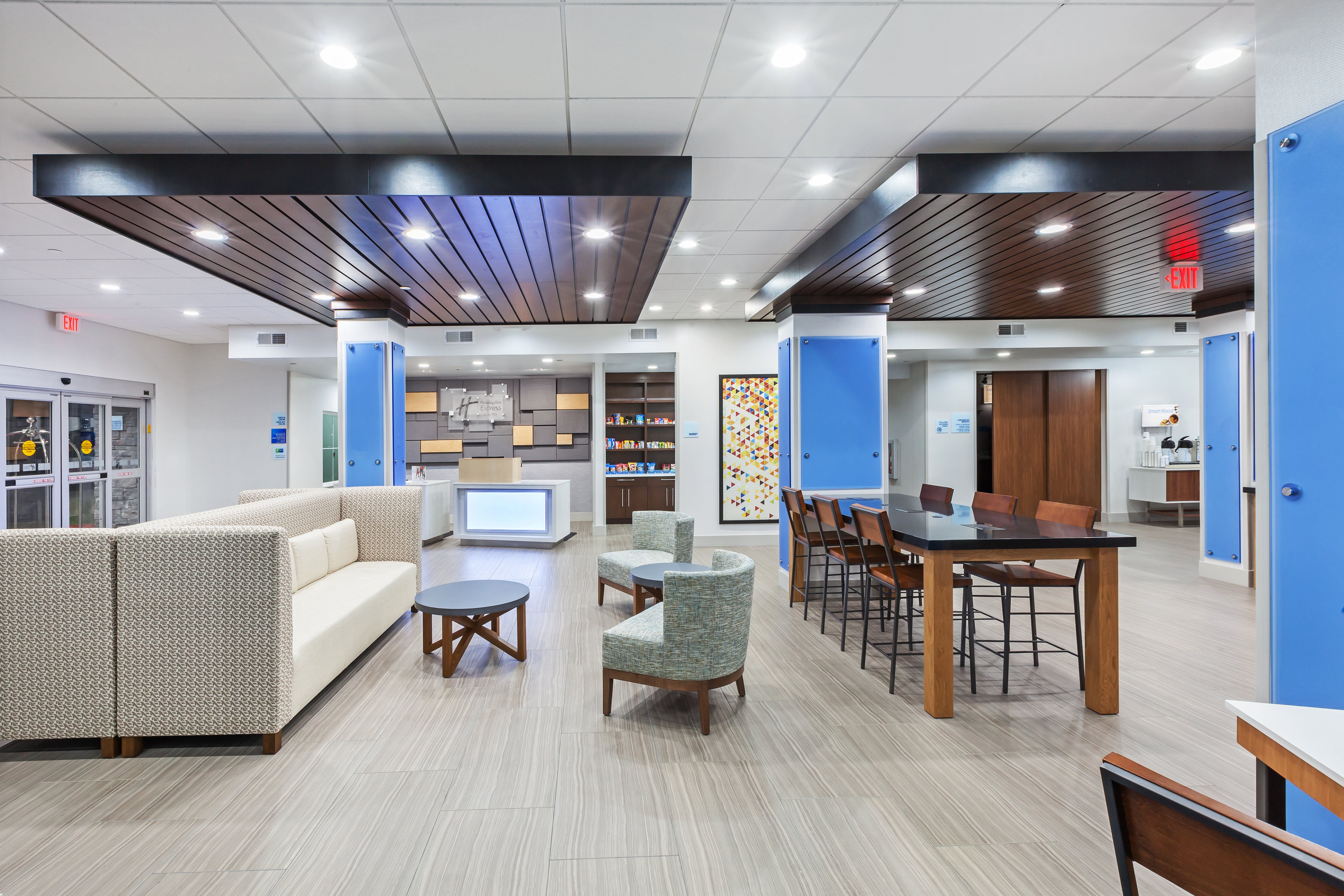 HOLIDAY INN EXPRESS & SUITES COFFEYVILLE 35/48