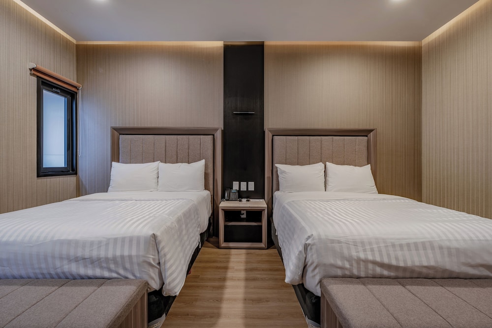 Hotel Kavia Premium 18/58