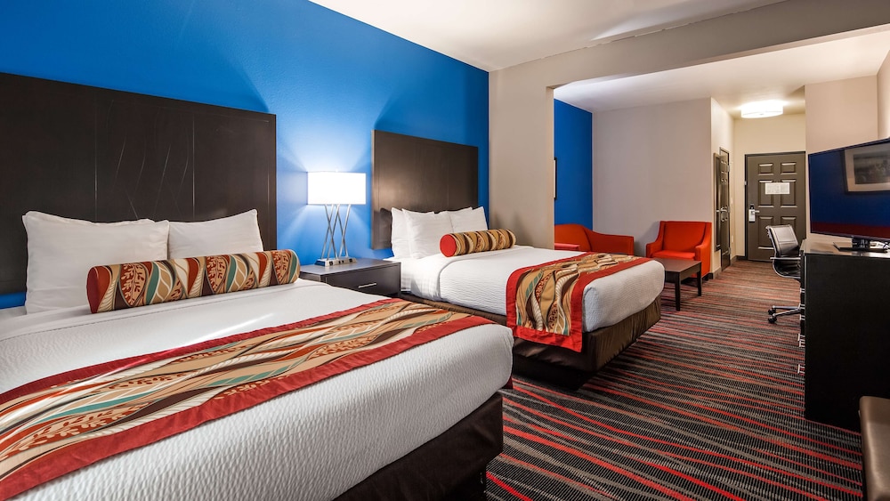 Suite, Multiple Beds, Sofa