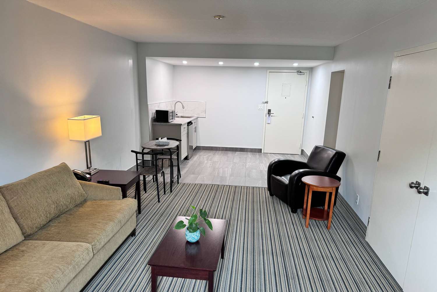 Ramada by Wyndham London 21/59