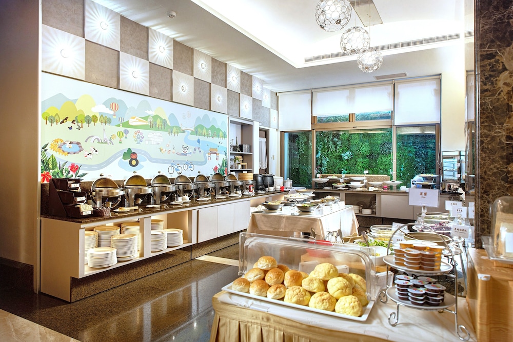 Lishiuan International Hotel 44/62