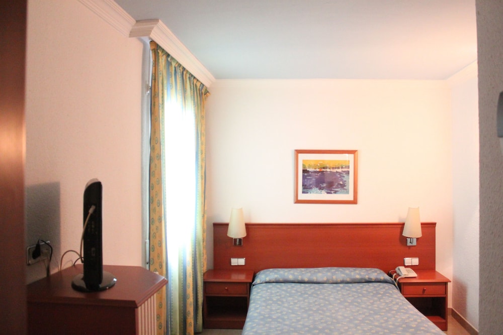 Risech Hotel 31/64