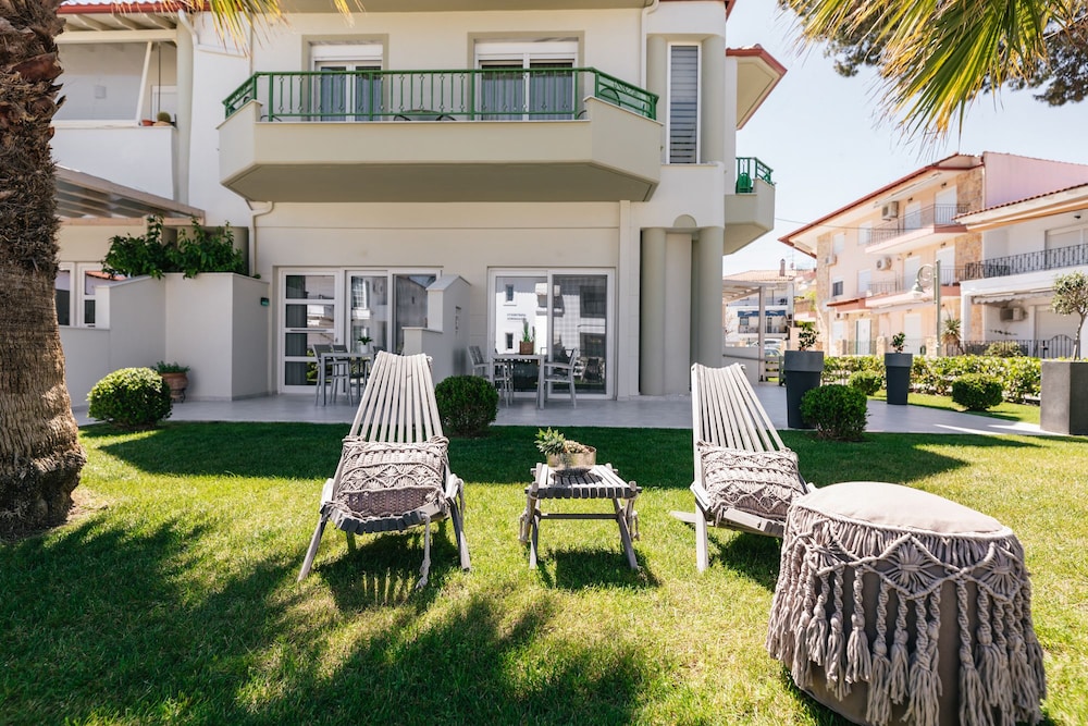 Minthi Boutique Apartments 41/50