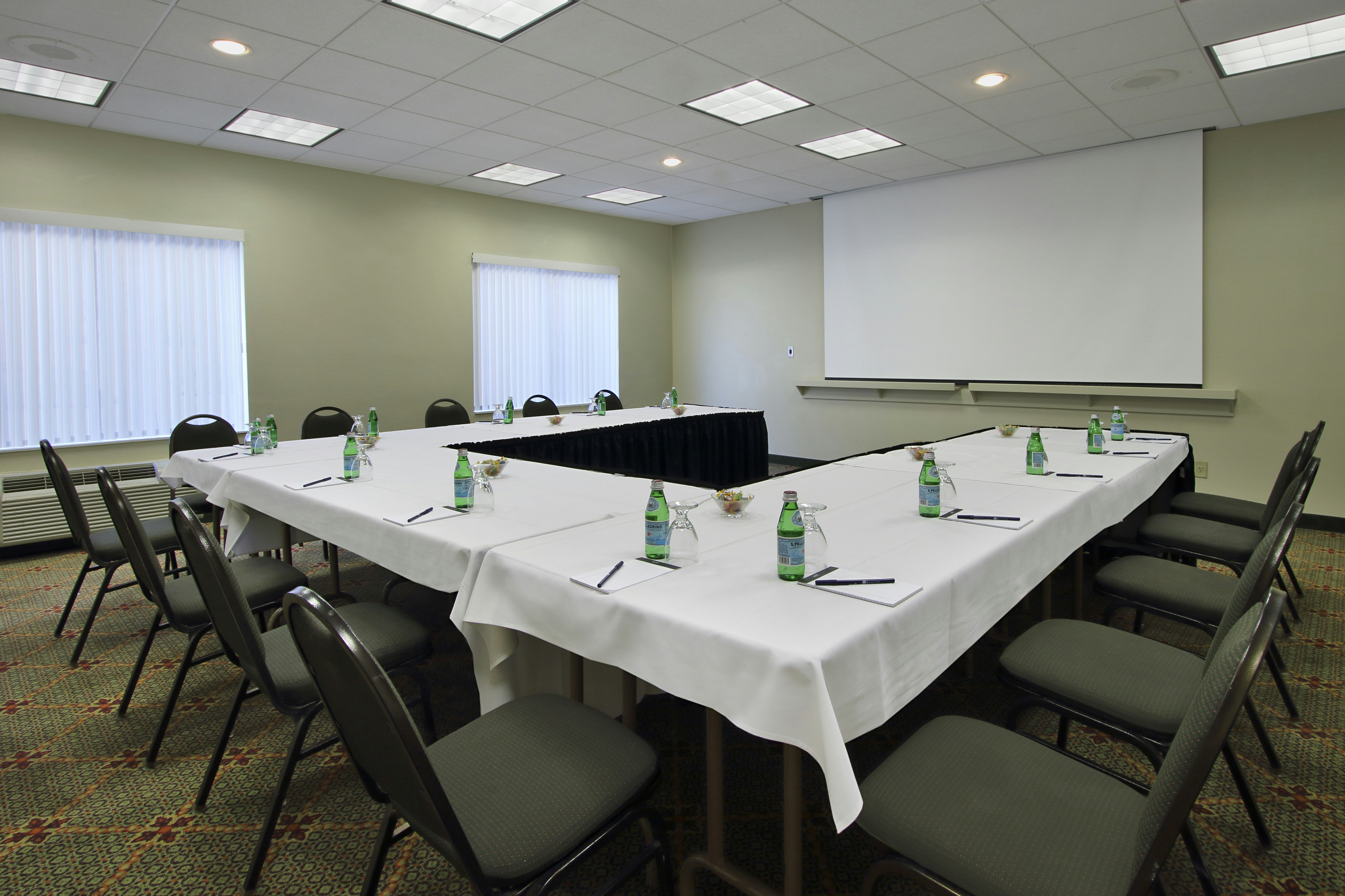 Doubletree By Hilton Mahwah 50/64
