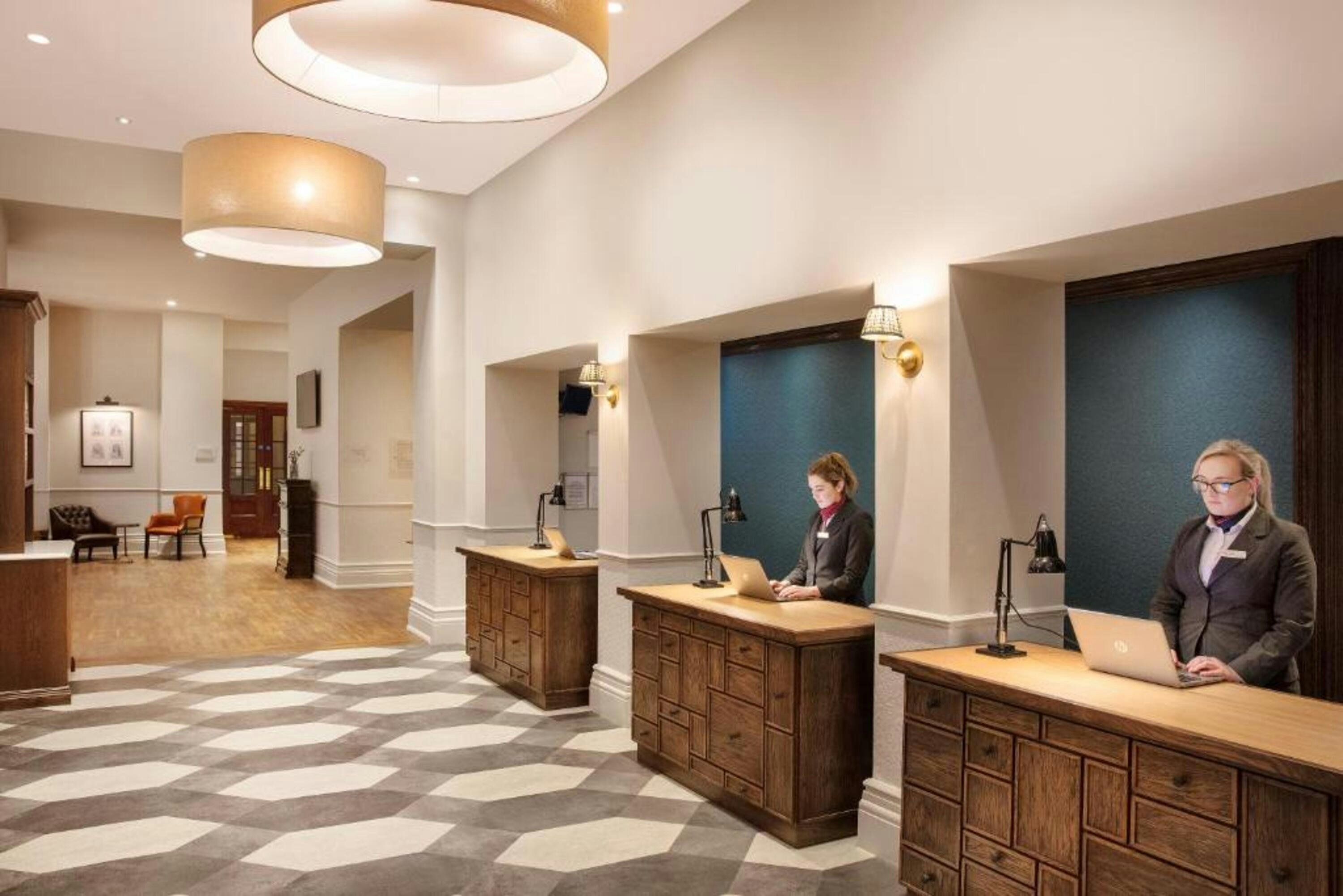 Leonardo Hotel Cardiff 7/81
