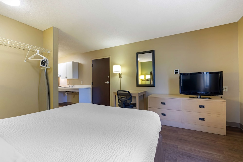 Extended Stay America - Stockton - March Lane 9/39