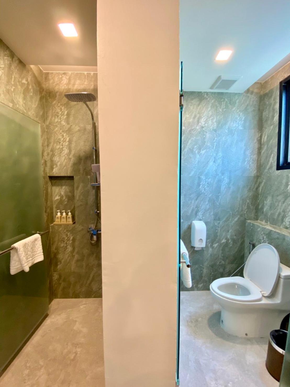 Elmas Cha Am Design Hotel 48/49