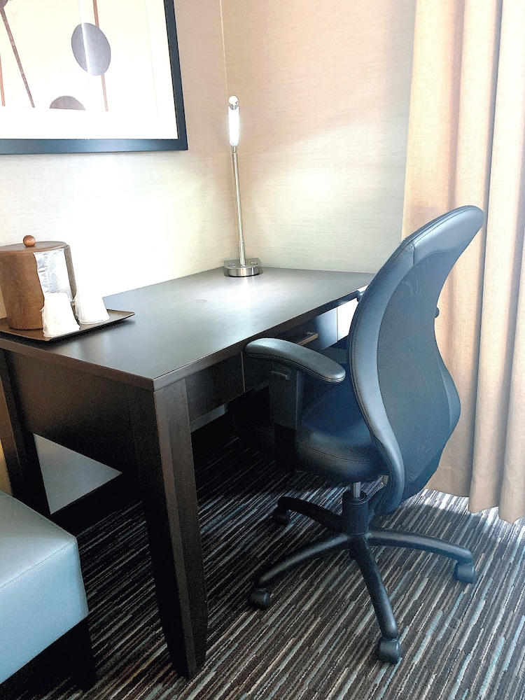 Holiday Inn St. Paul Downtown 55/74