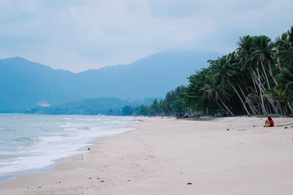 Khanom Golden Beach Hotel 53/59