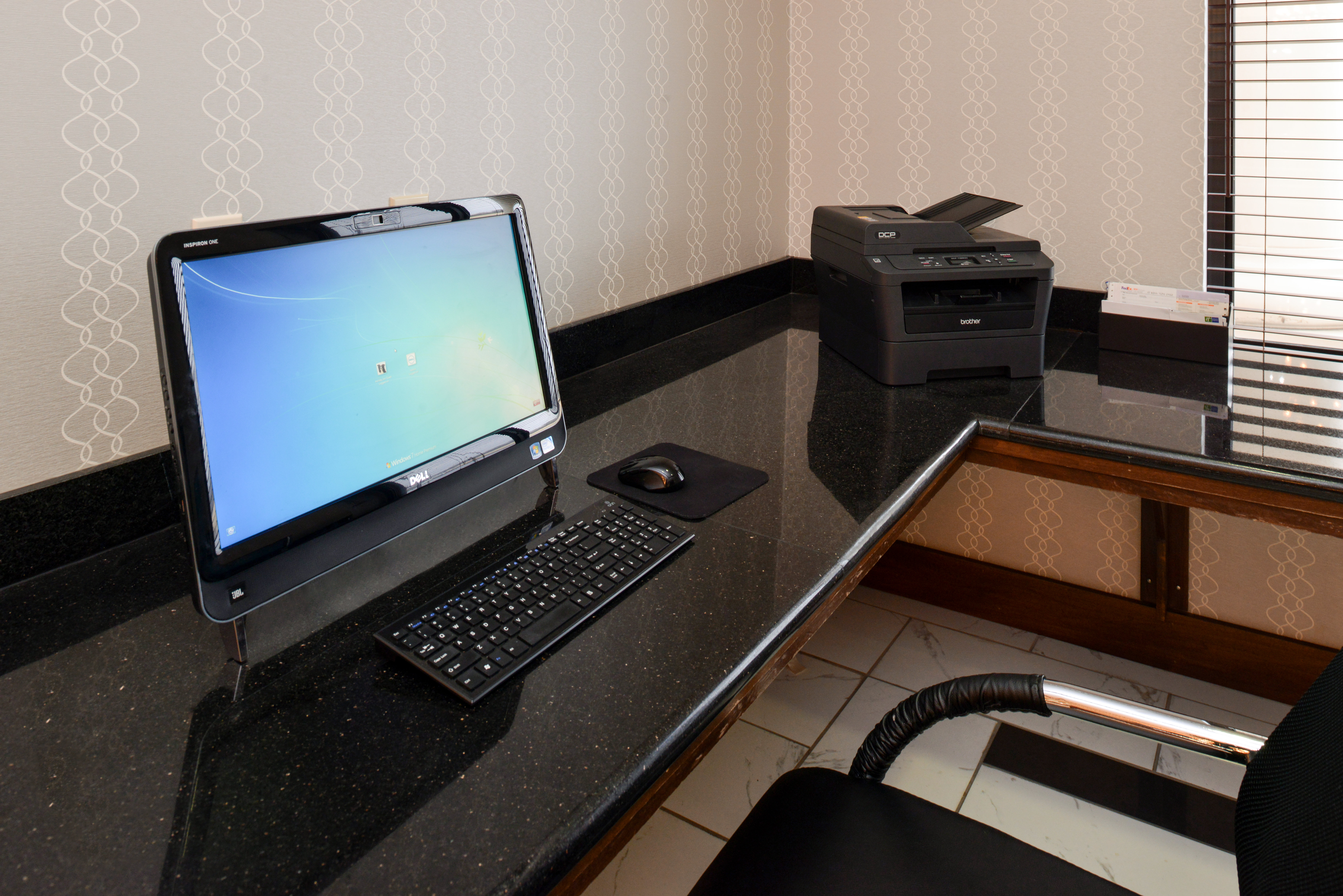 Holiday Inn Express Hotel And Suites Greenfield 56/65