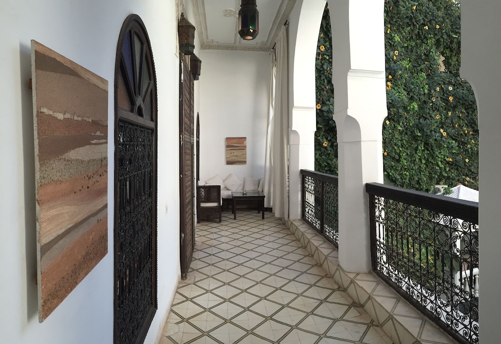 Dar el Assafir 4/69