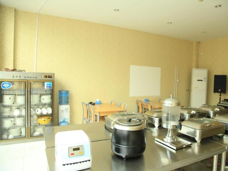 GreenTree Inn Henan Zhengzhou Wanda Hanghai Middle Road Business Hotel 38/50