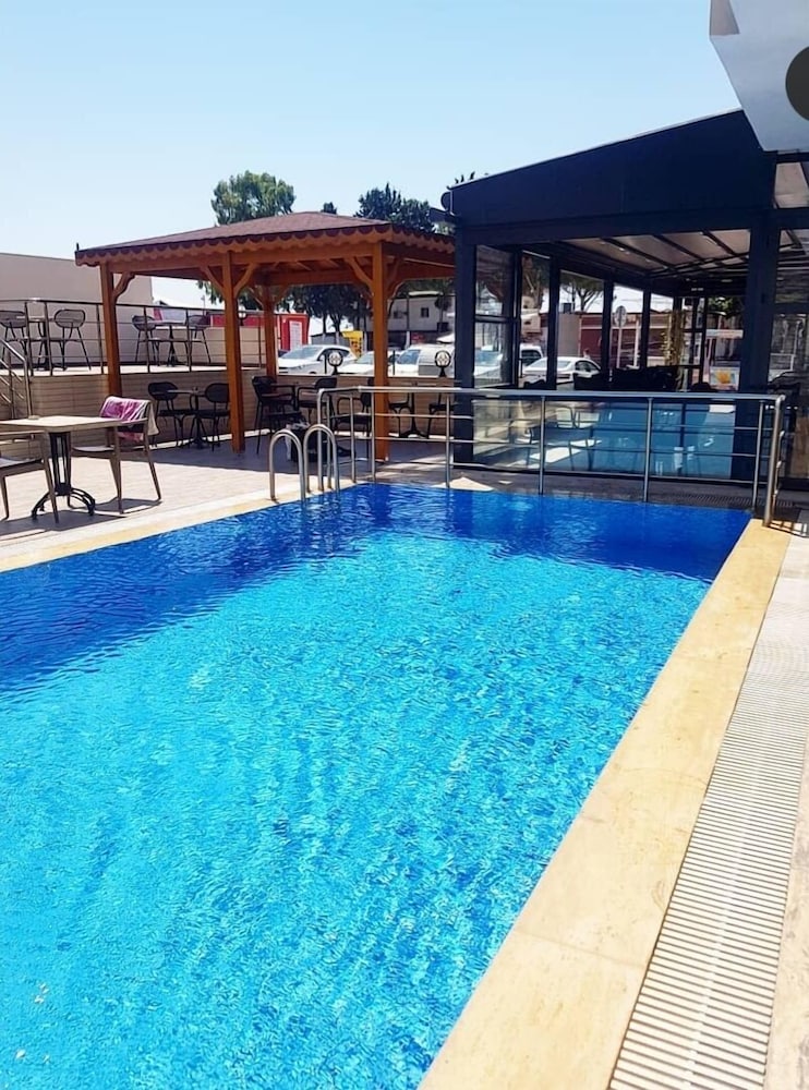 Antioch Apart Otel 30/32
