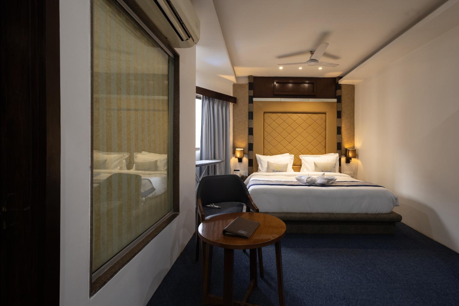 Suite, King Bed