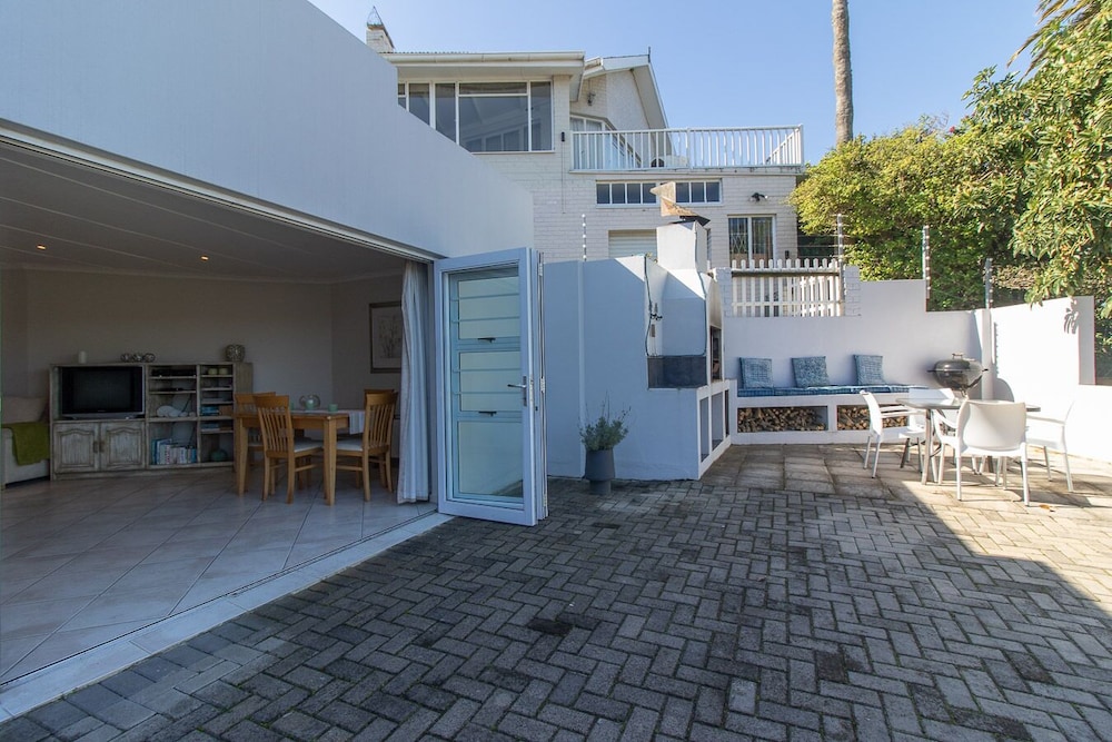 Dockside Guest House 14/27