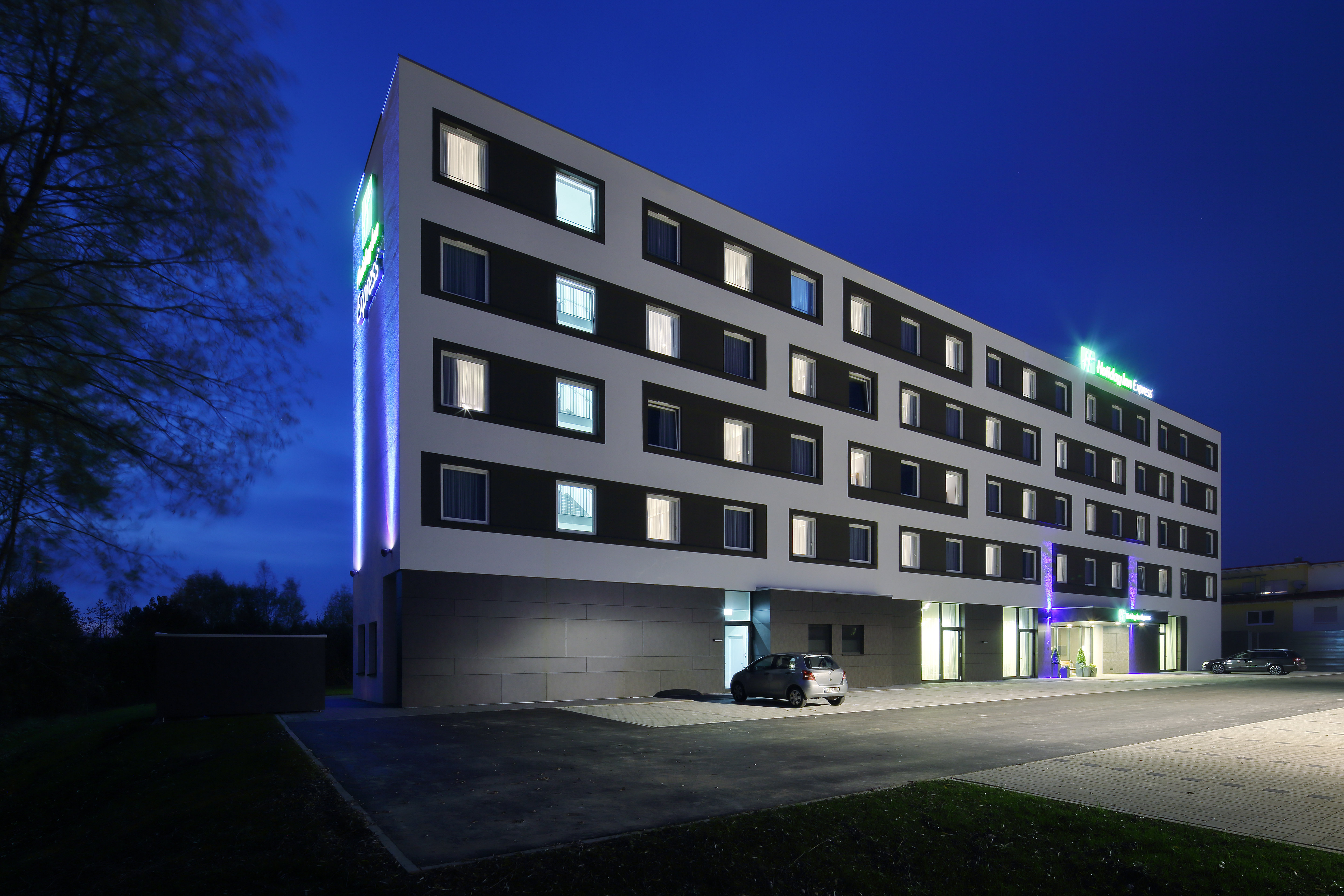 Holiday Inn Express Friedrichshafen 6/76