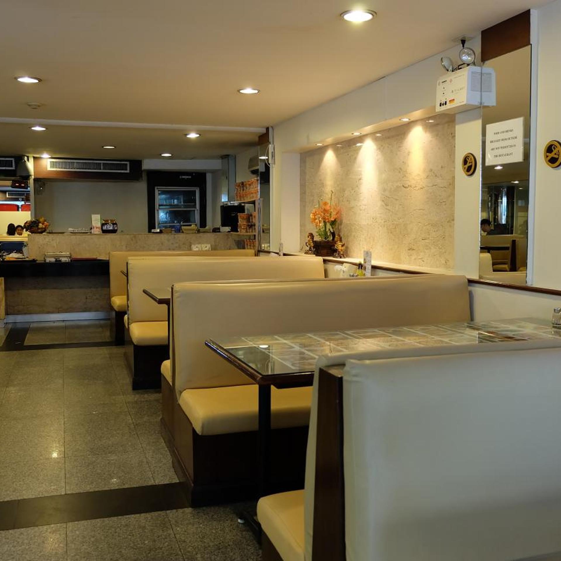 GRAND BUSINESS INN 40/52