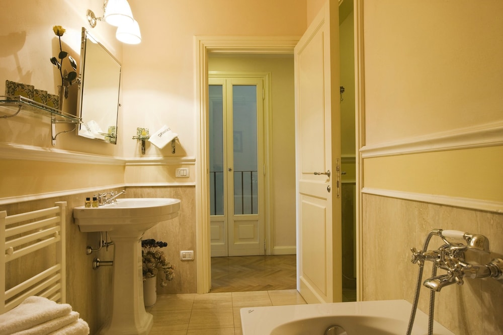 Granduomo Charming Accomodation 47/50
