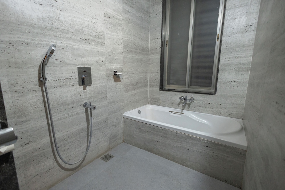 Freesia Resort by Express Inn 41/45