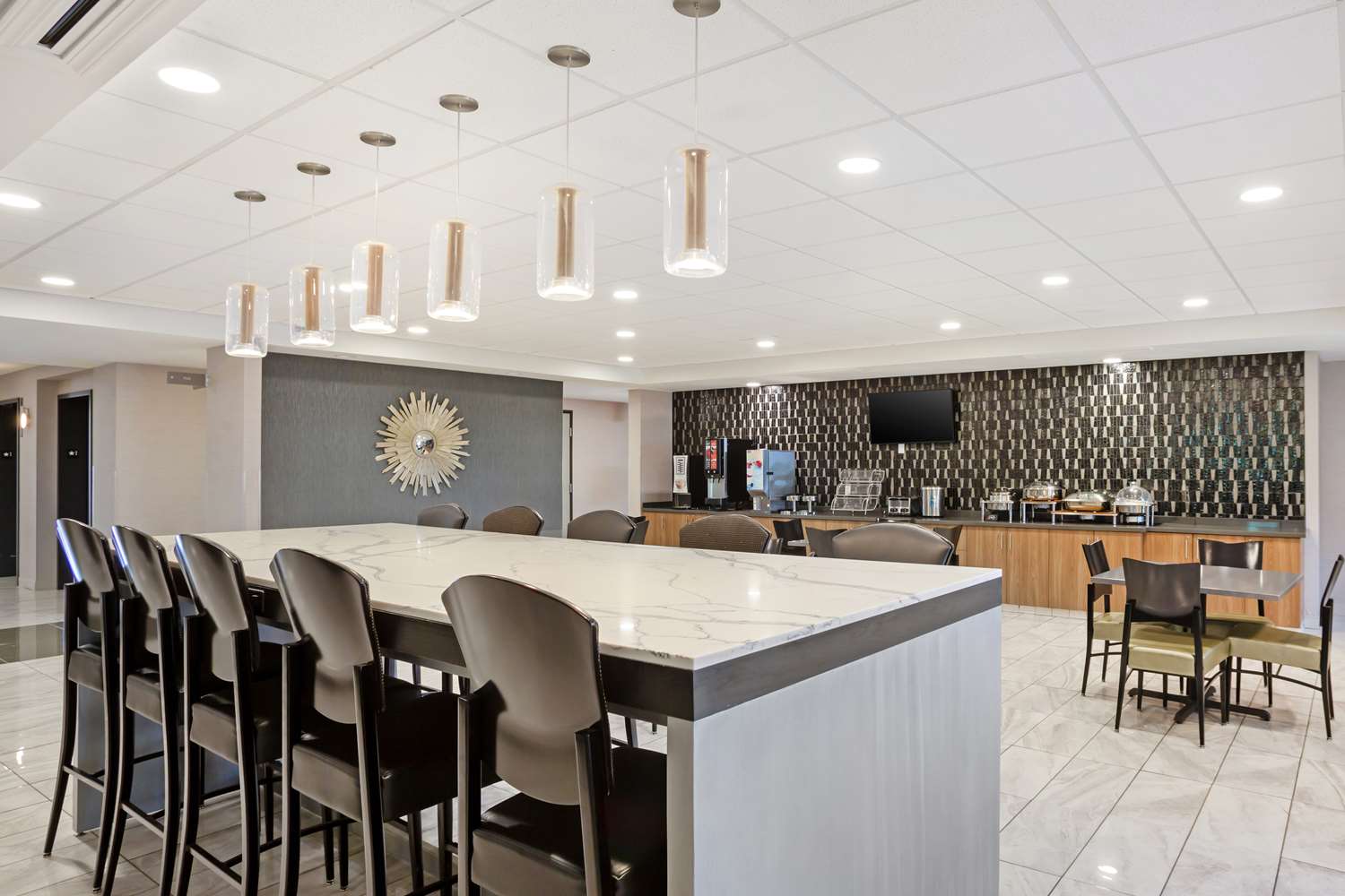 Best Western Plus Coalinga Inn 48/62