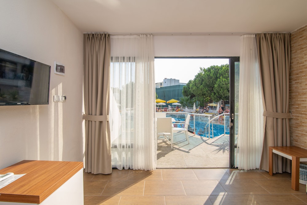 ponz boutique hotel 37/57