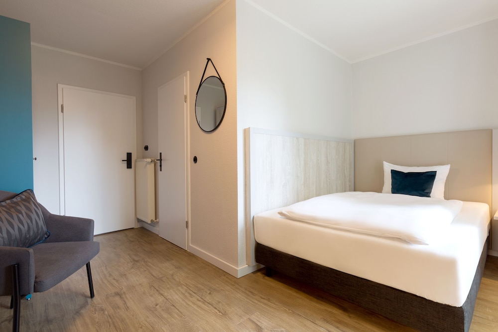 Hotel Berliner Bar 4/34