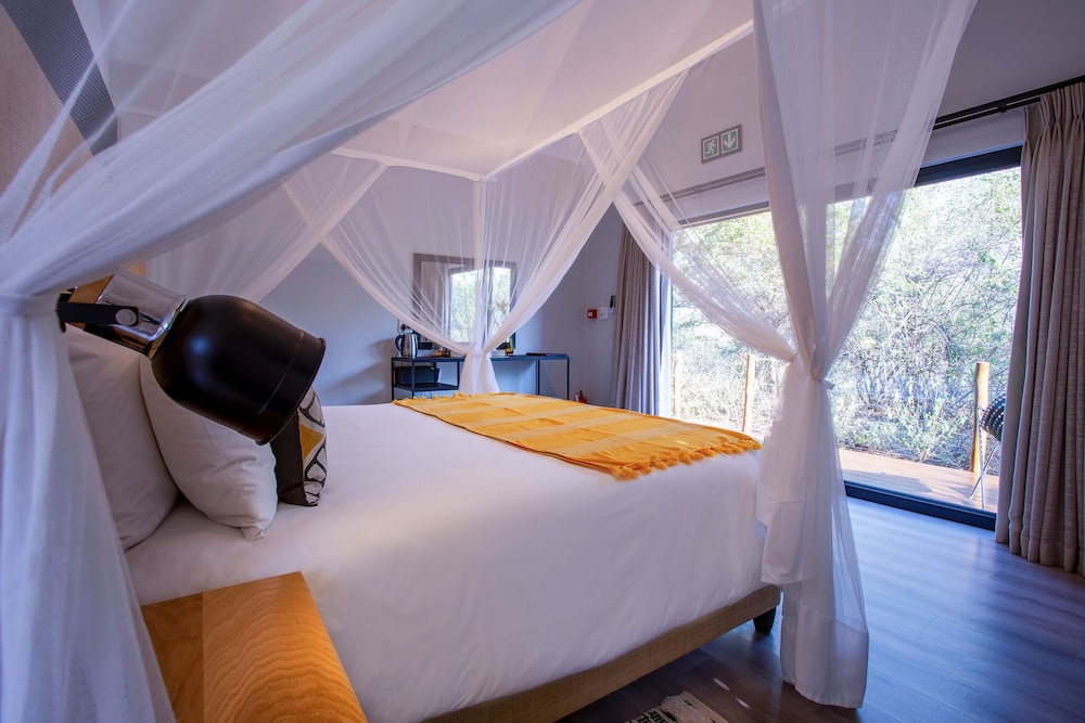 Moya Safari Villa 2/38