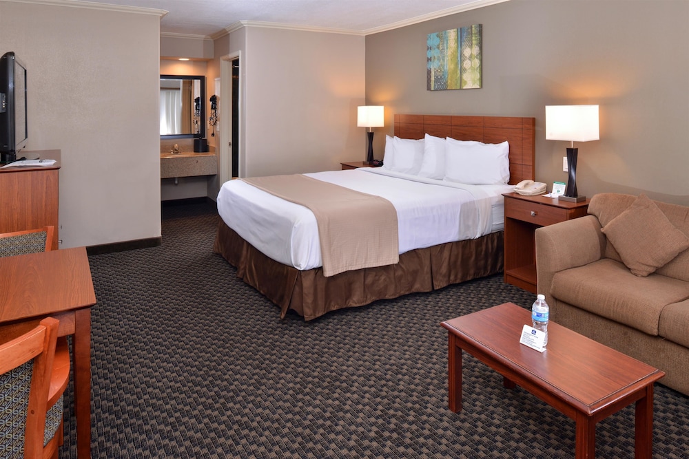 Best Western Oxnard Inn 18/48