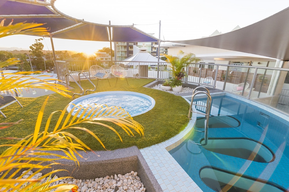 Beach Club Resort 62/71