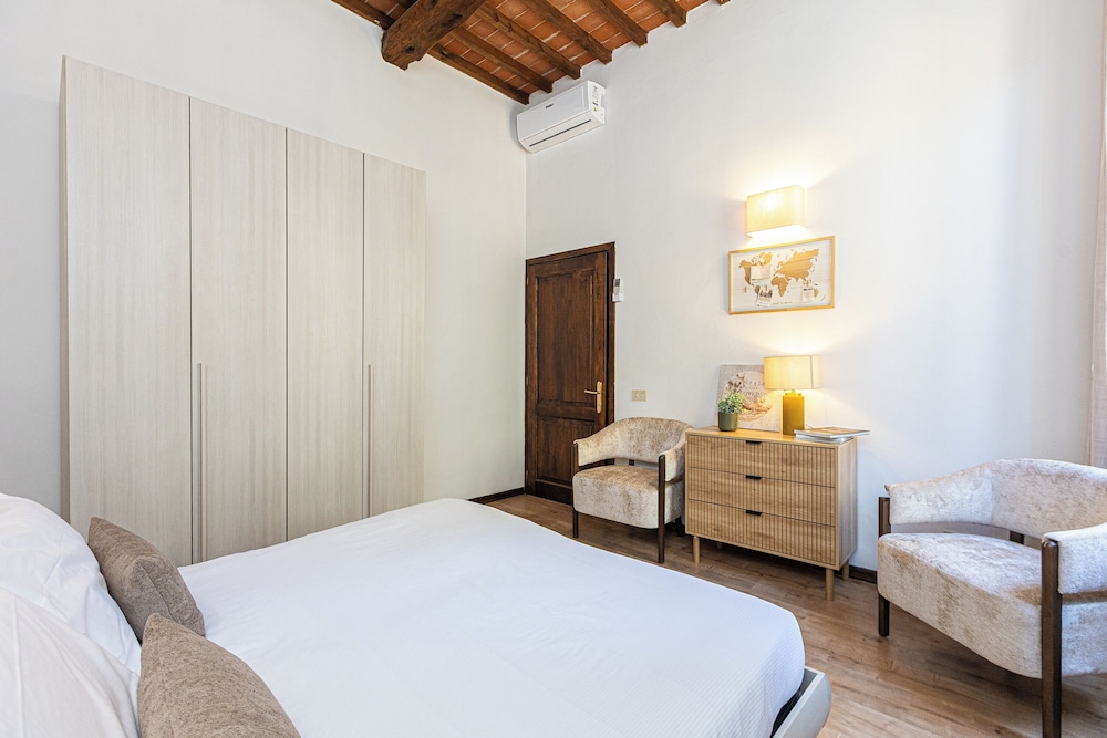 Rental In Rome Rosselli Palace Deluxe 3 Apartment 18/50