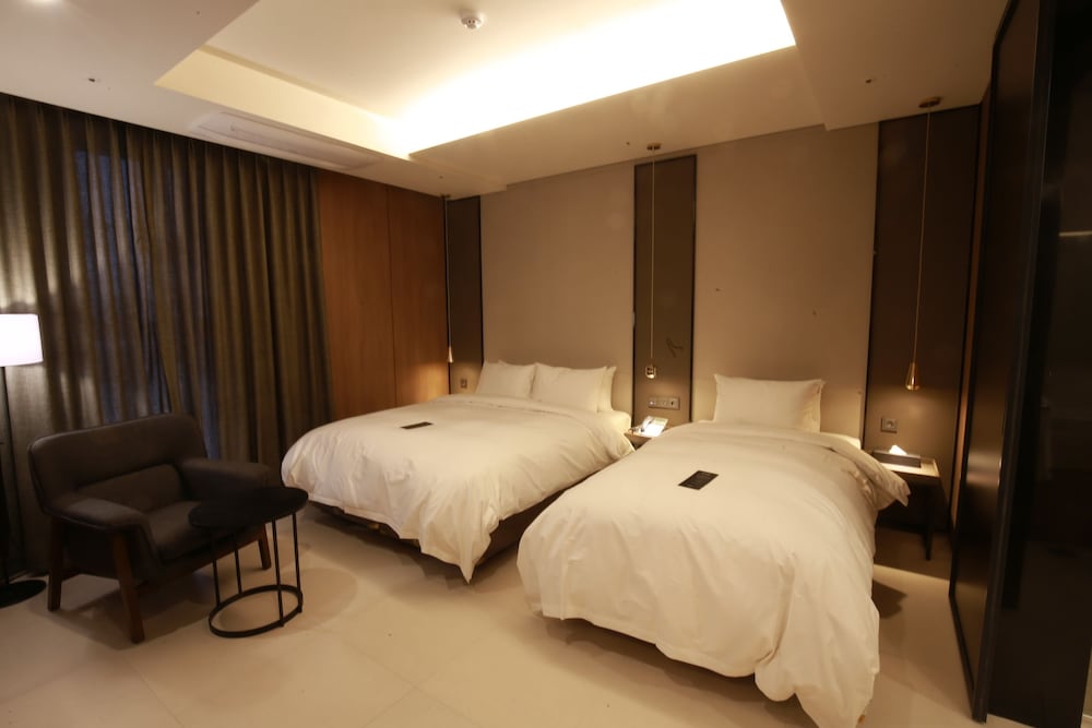 Hotel East9 37/69