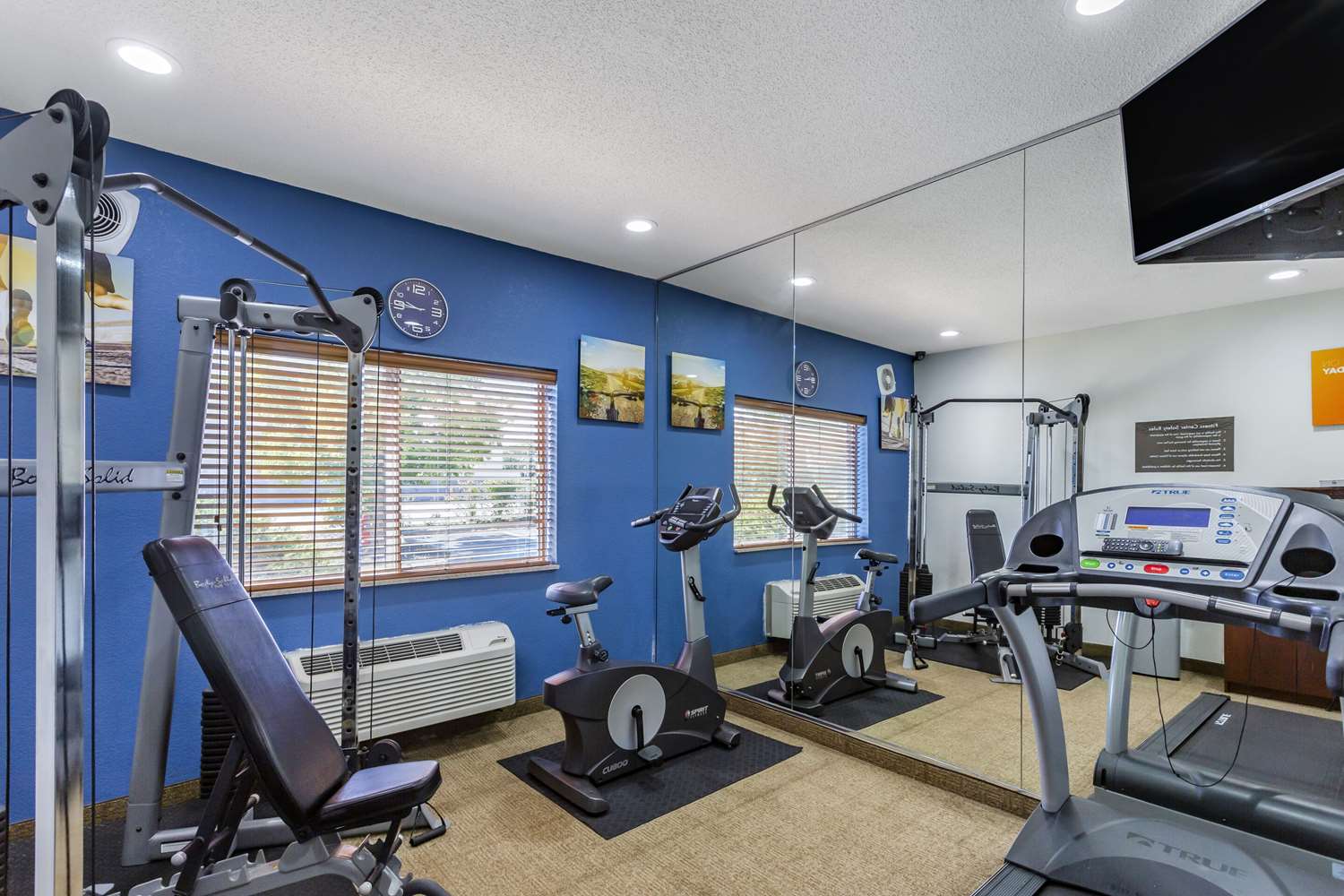 Comfort Inn Gurnee near Six Flags 20/35