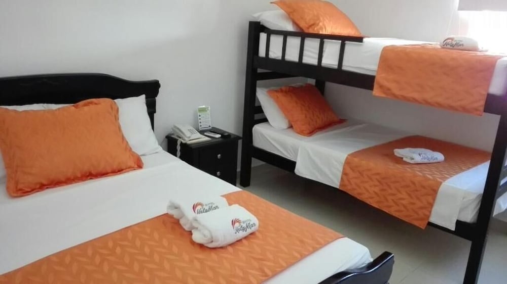 Hotel Nely Mar 16/32