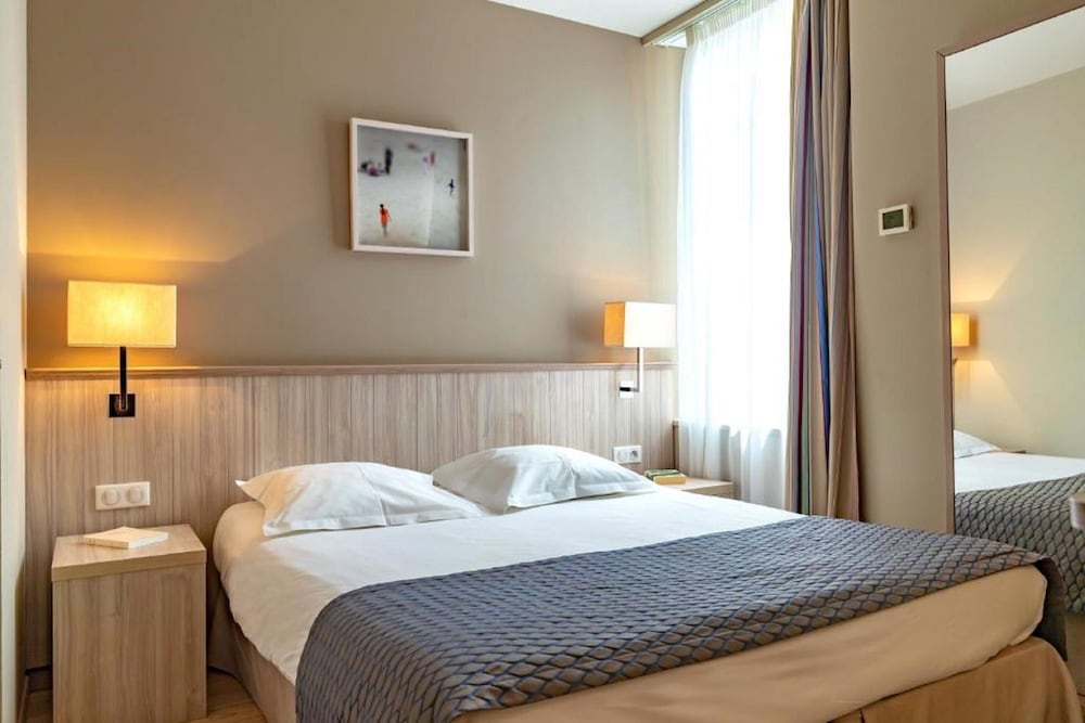 Hotel Antinea 6/27