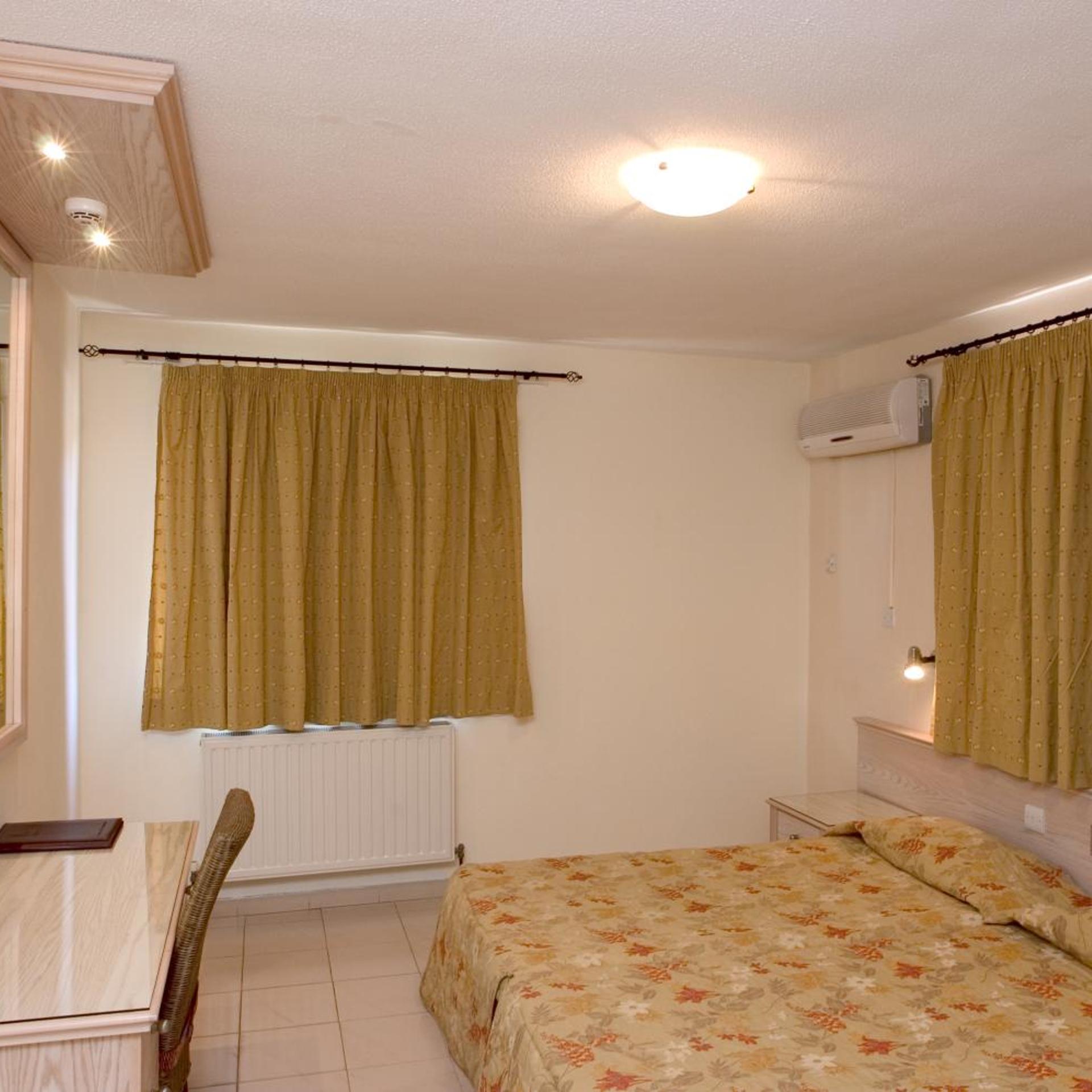 1 BEDROOM, APARTMENT