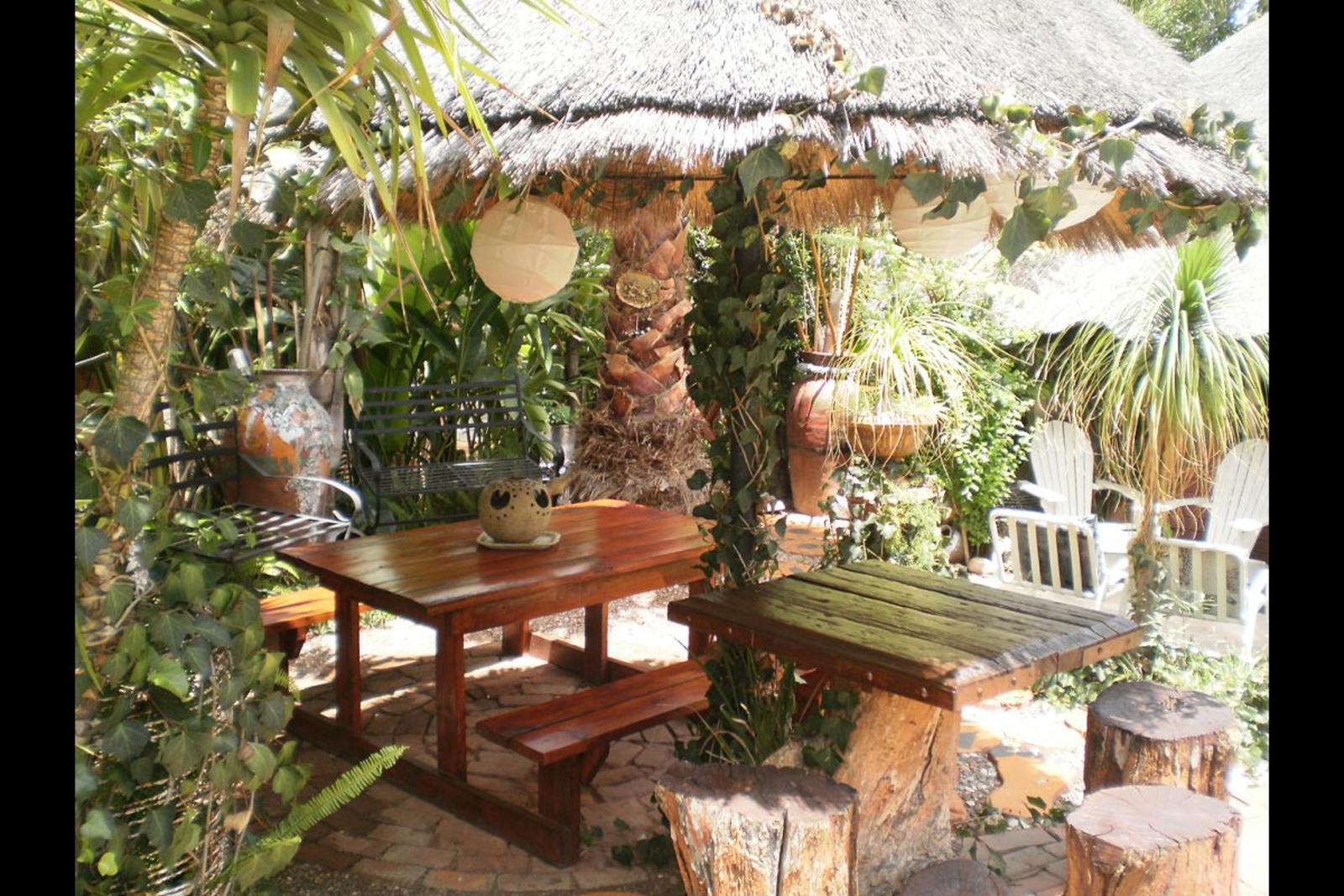 Golden Lantern Guest Lodge 14/15