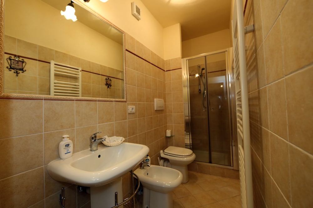 B B Rossellino City View 48/50