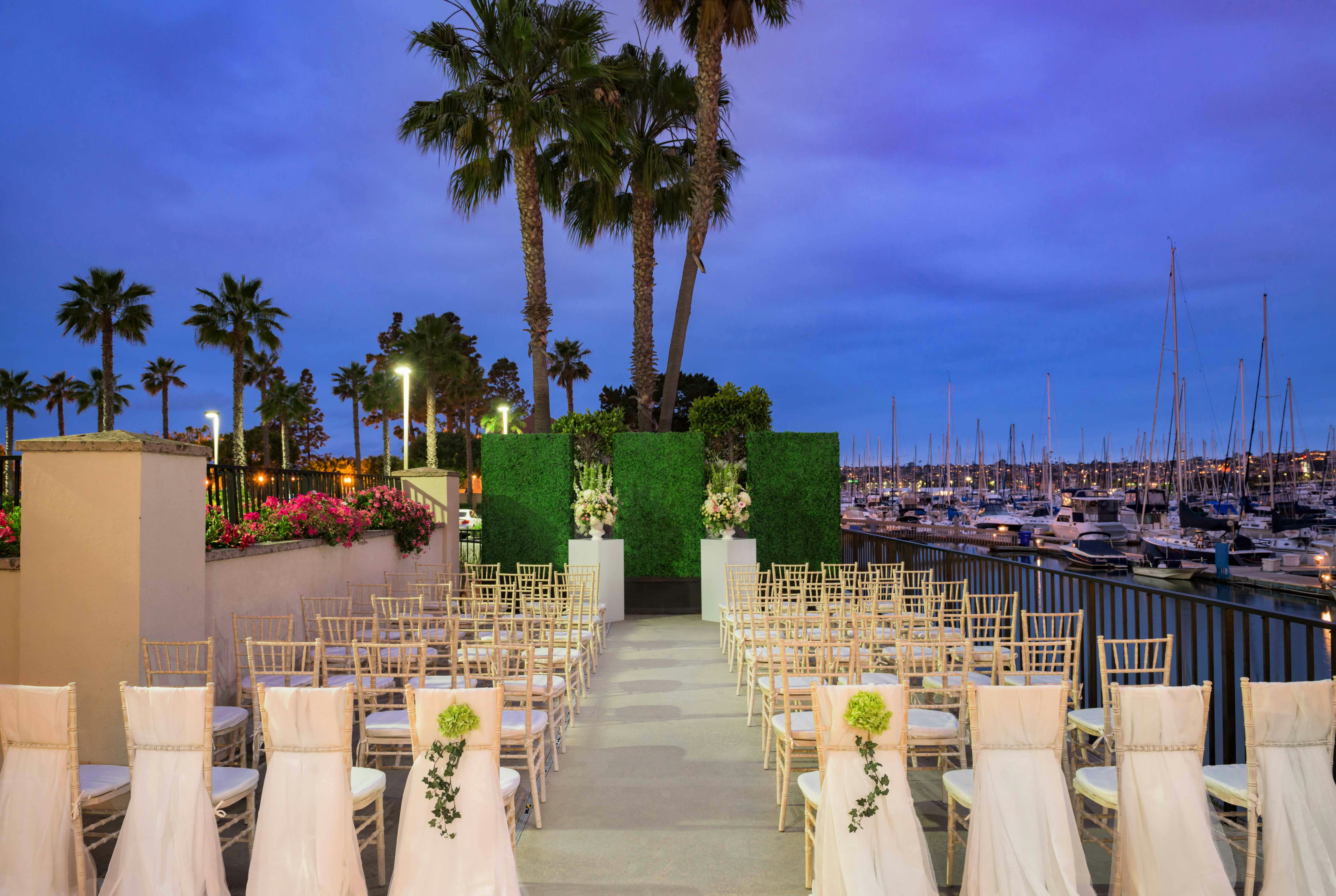 Hilton San Diego Airport Harbor 52/68
